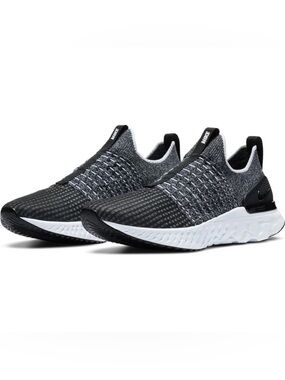 Nike Phantom Run 2 Size 8